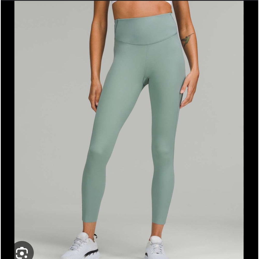 Lululemon Base Pace HR Tight 25”